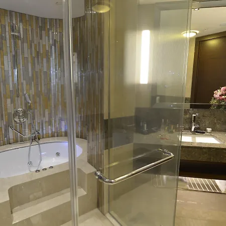 Wyndham Grand Europe מלון 5*