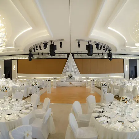 Wyndham Grand Europe ホテル