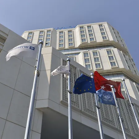 ホテル Wyndham Grand Europe