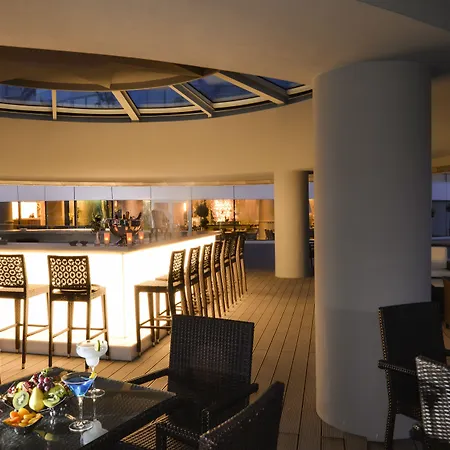 Wyndham Grand Europe 5*