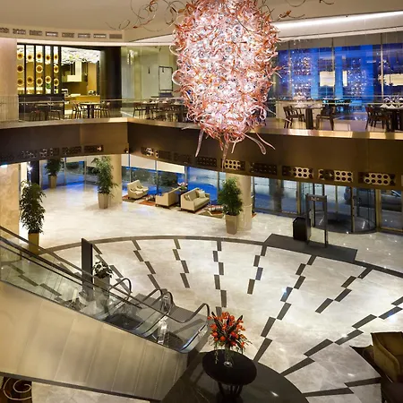 Wyndham Grand Europe 5*