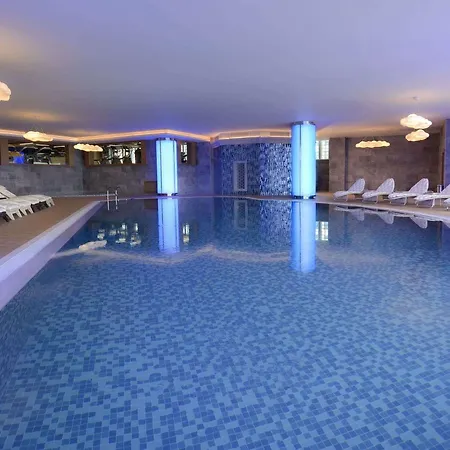 Отель Wyndham Grand Europe 5*