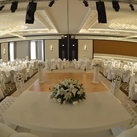 Отель Wyndham Grand Europe