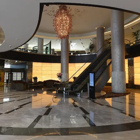 Wyndham Grand Europe Отель